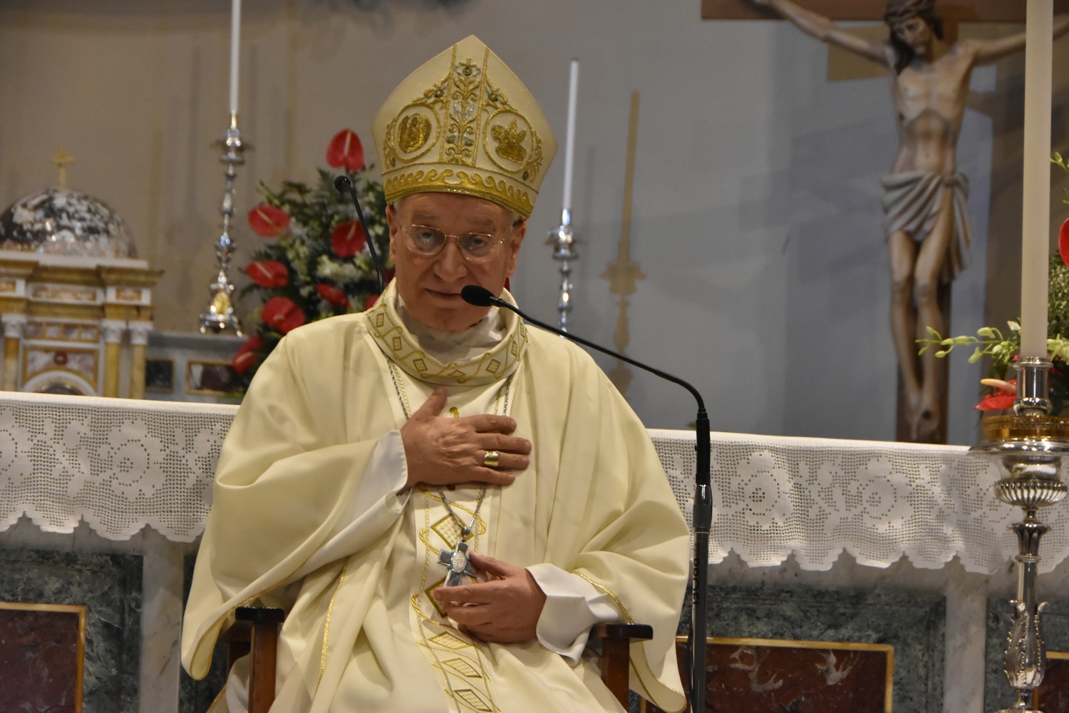 Vescovo Lino Fumagalli