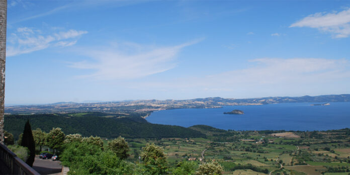 Panorama lago Montefiascone