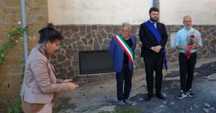da sx paolucci, sindaco Girolami, presidente provincia Romoli e consigliere Darida a castel sant'elia.jpg