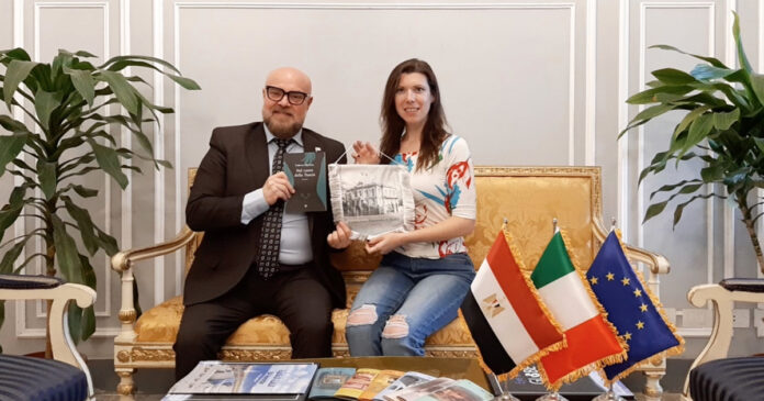 Il Console Onorario d’Italia in Alessandria d’Egitto con l’autrice Federica Bressan